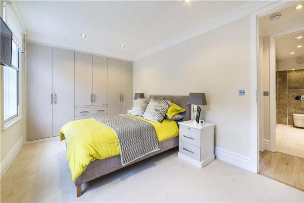 Appartamento Stunning 2 Bed - Bond Street And Selfridges! Londra Esterno foto